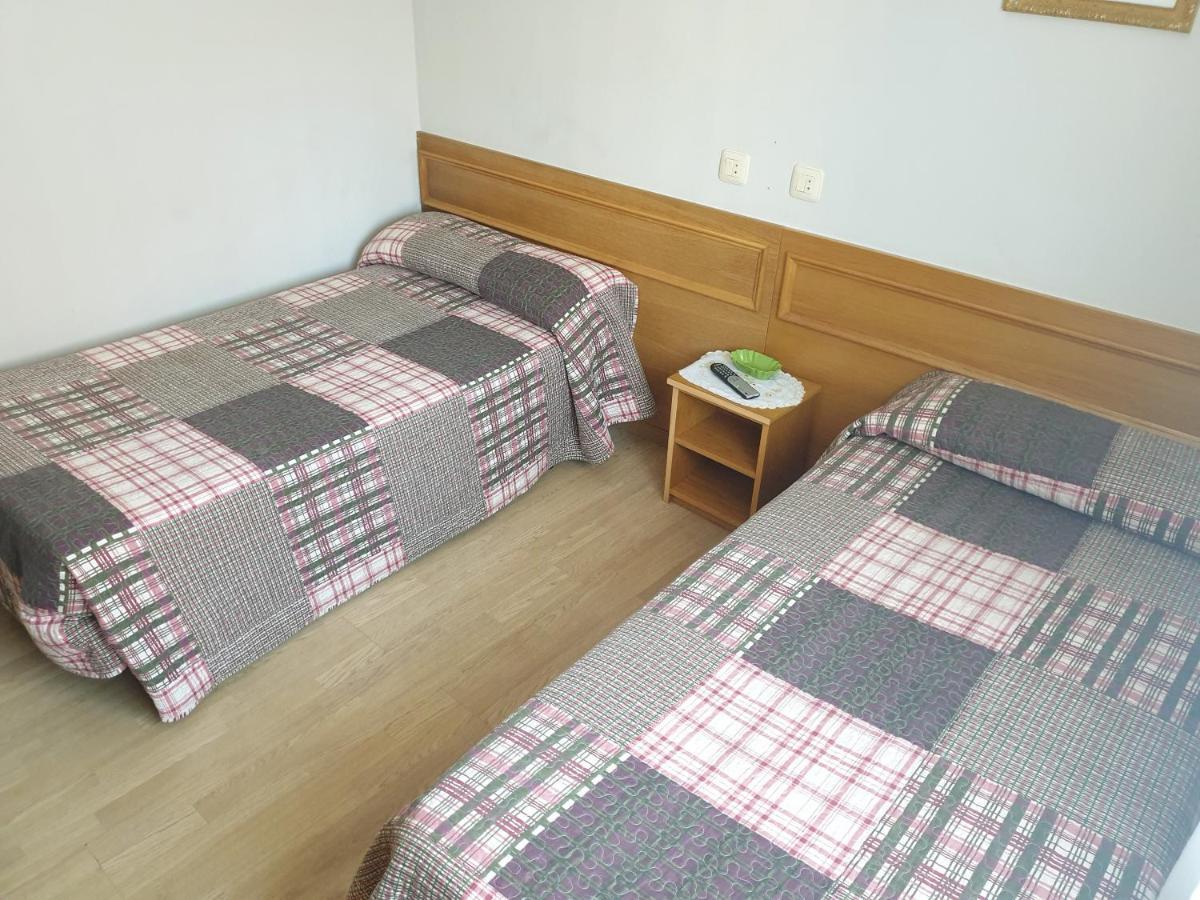 Hostal Puente Azud Aviles Exterior photo